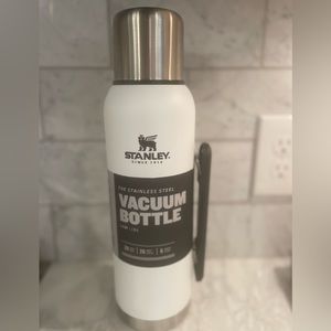 Brand new Stanley vacuum bottle. Given as gift, did not need.